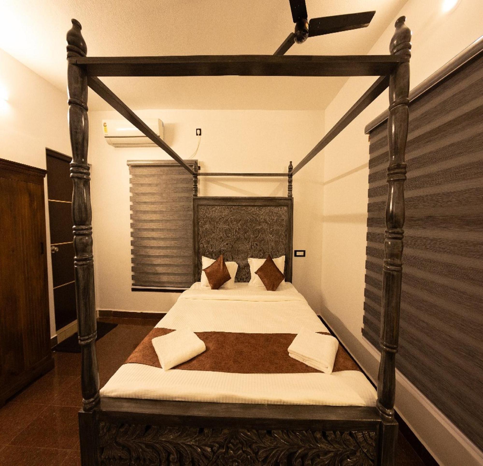 Courtyard Castle Heritage Resort Pondicherry Exterior foto
