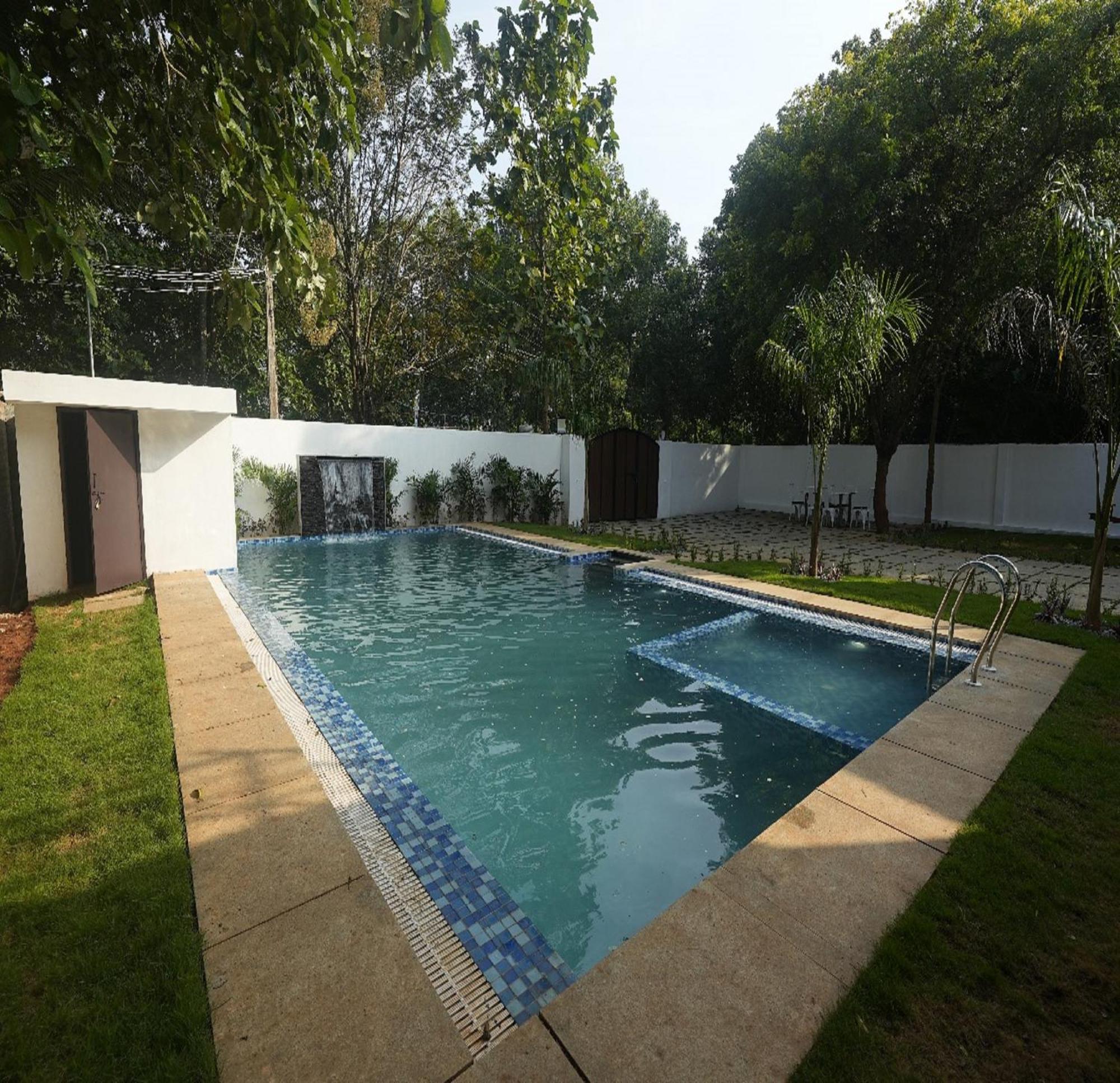 Courtyard Castle Heritage Resort Pondicherry Exterior foto