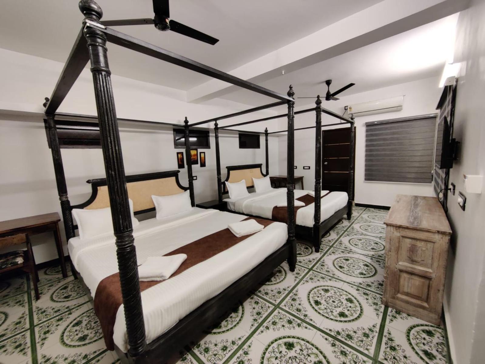 Courtyard Castle Heritage Resort Pondicherry Exterior foto